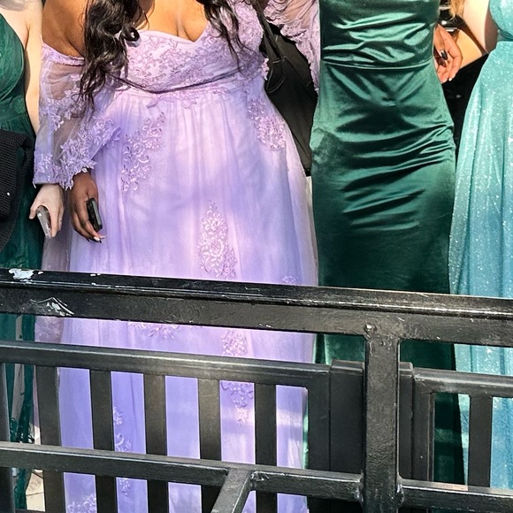 Prom dress - Picture 3 of 5